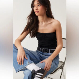 NWT NASTYGAL- Ruched Front Bandeau
Black size large